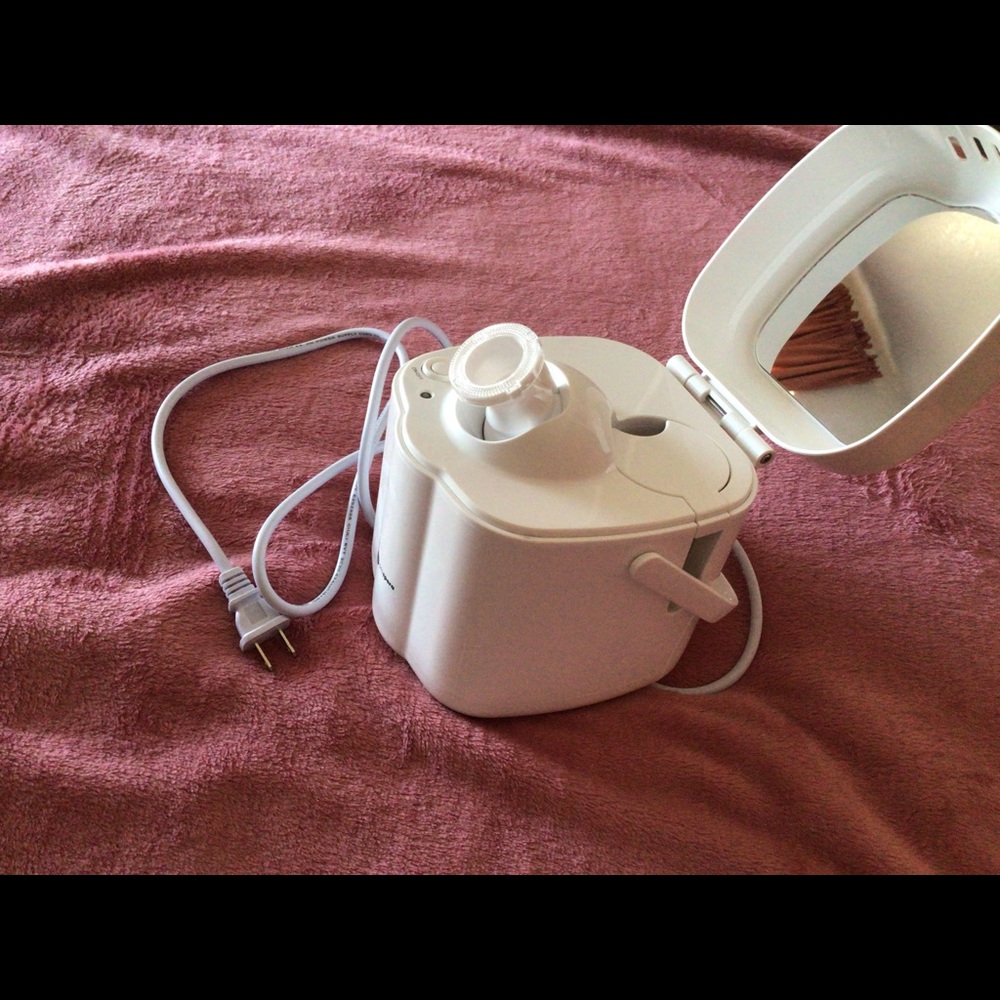 Facial steamer